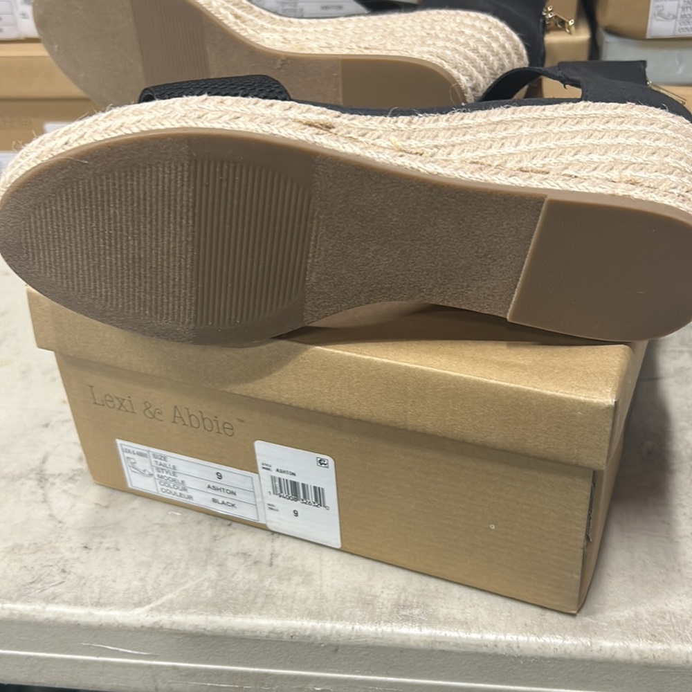 Lexi and Abby wedge shoes - Picture 6 of 11